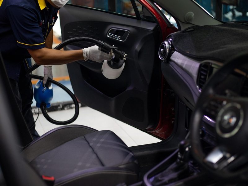 wash, car, protect, garage, cleaning, auto, nature, clean, water, vehicle, service, washing, sponge, automobile, car wallpapers, shine, polish, cleaner, spa, steam, smoke, hand, automotive, carwash, soap, job, washer